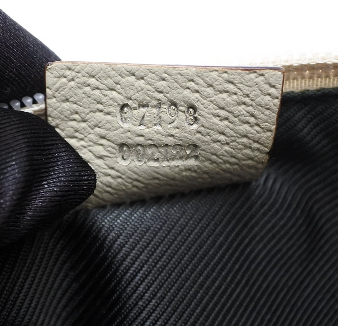 Gucci Boat Bag Beige