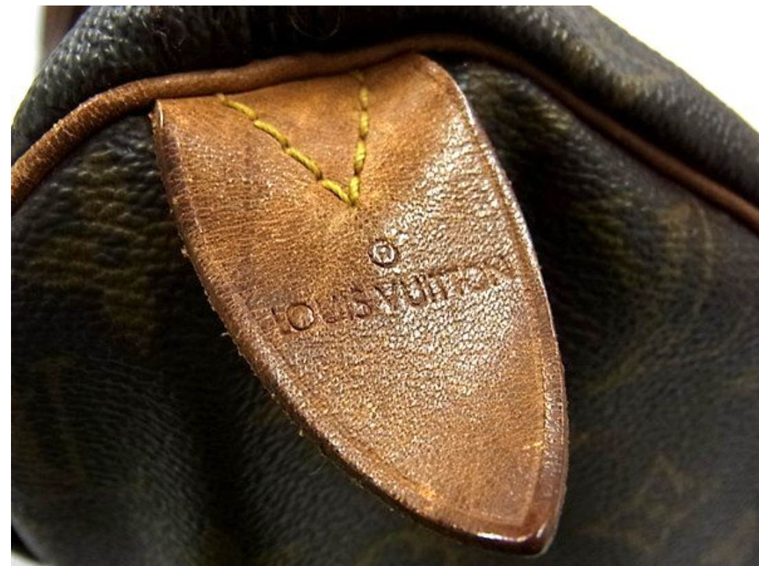 Louis Vuitton Speedy 40 in Monogram canvas