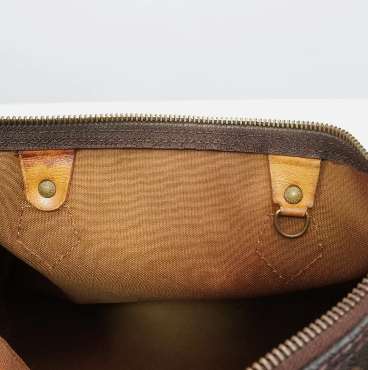 Louis Vuitton Monogram Speedy 30