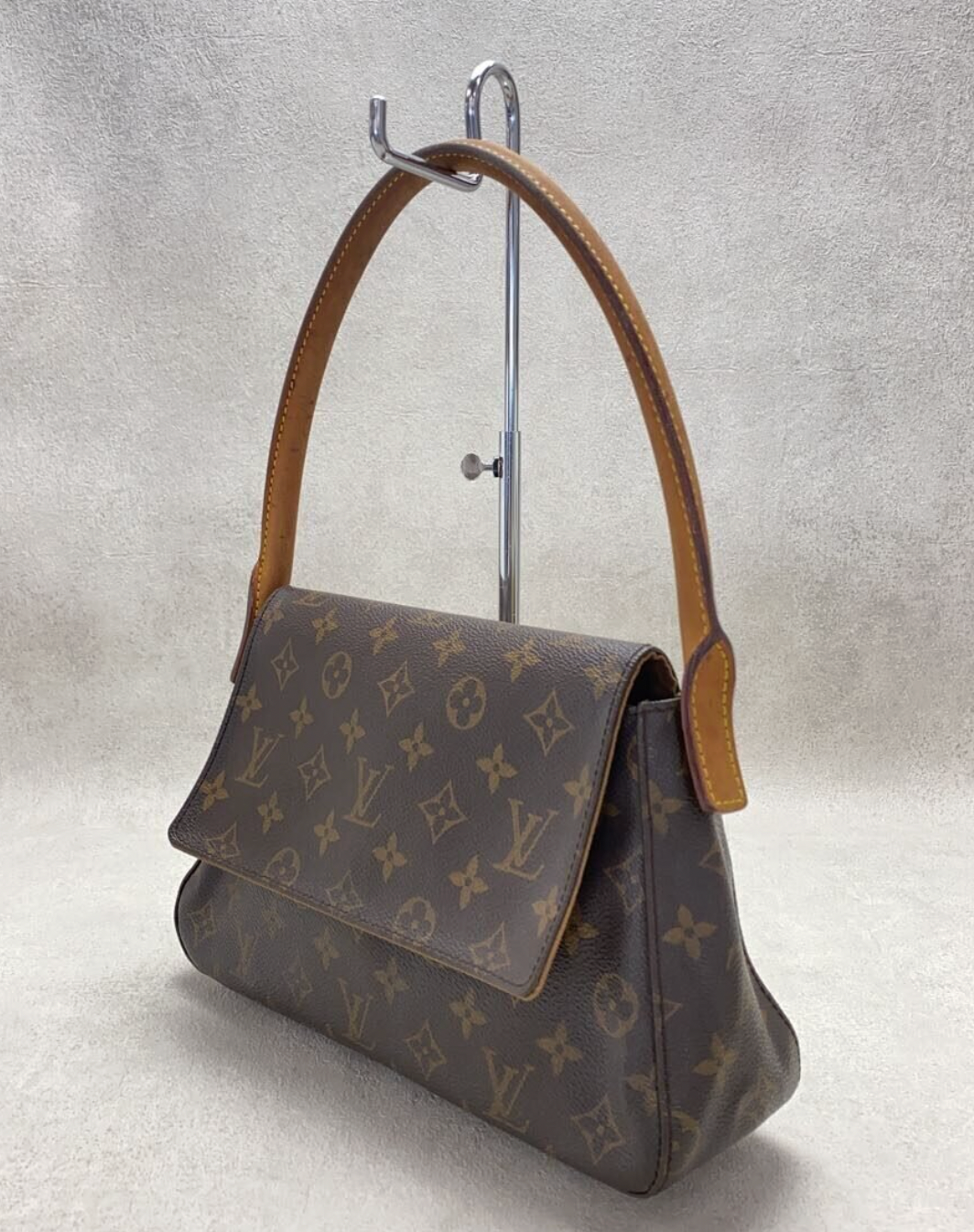 Louis Vuitton Mini Looping